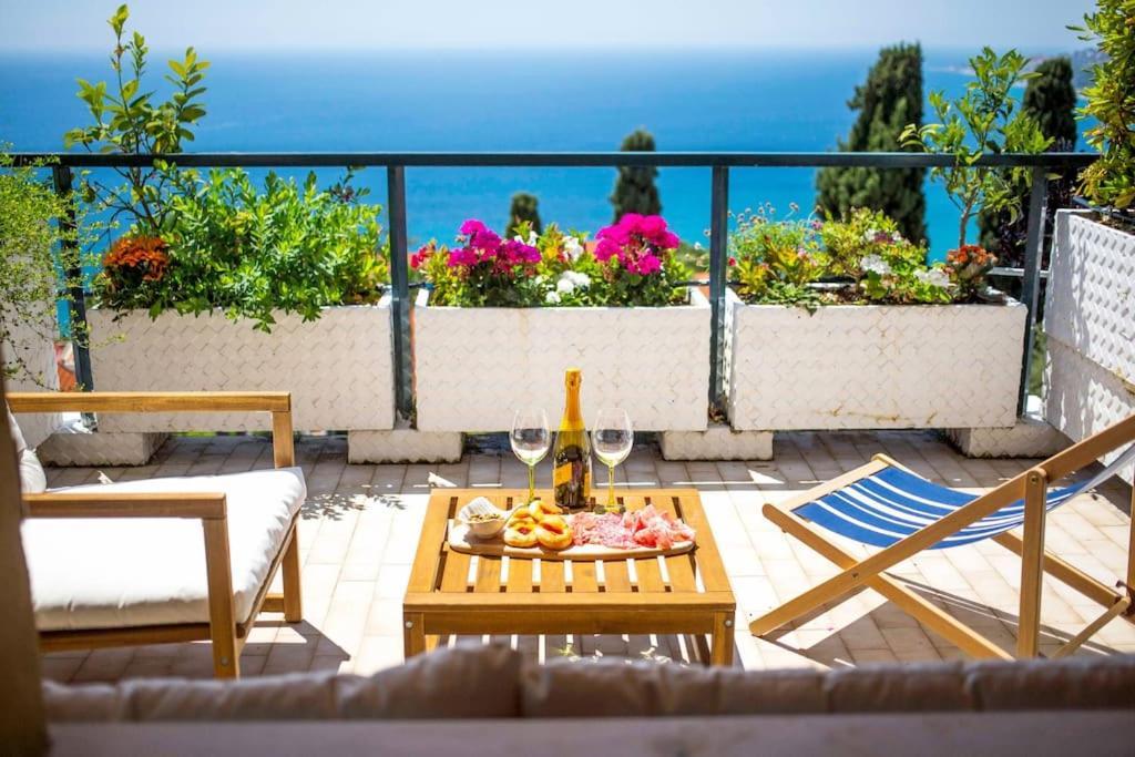 Il Grande Blu - Vista Panoramica Sul Golfo Apartment Ospedaletti Bagian luar foto