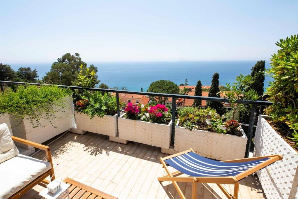 Il Grande Blu - Vista Panoramica Sul Golfo Apartment Ospedaletti Bagian luar foto